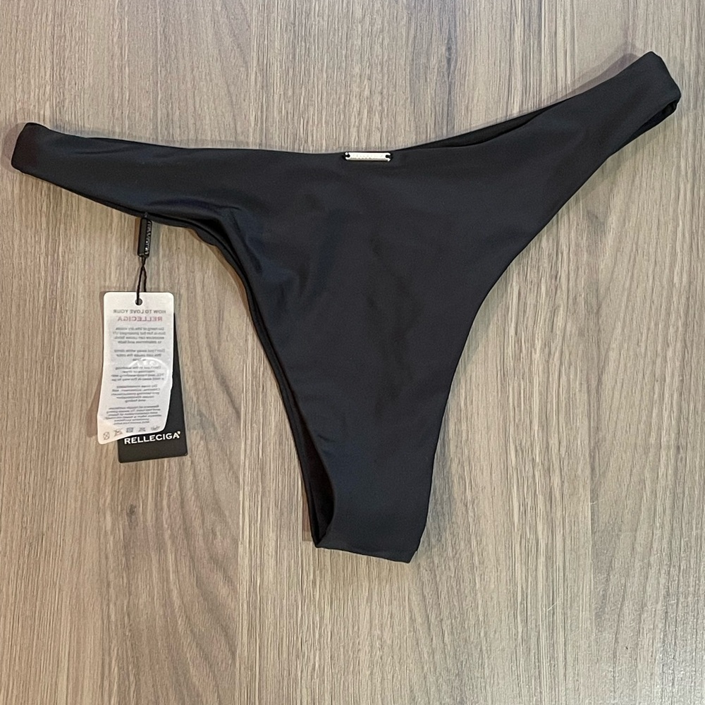RELLECIGA Black Bikini Swimwear Sleek Minimalist Design - Picture 4 of 10